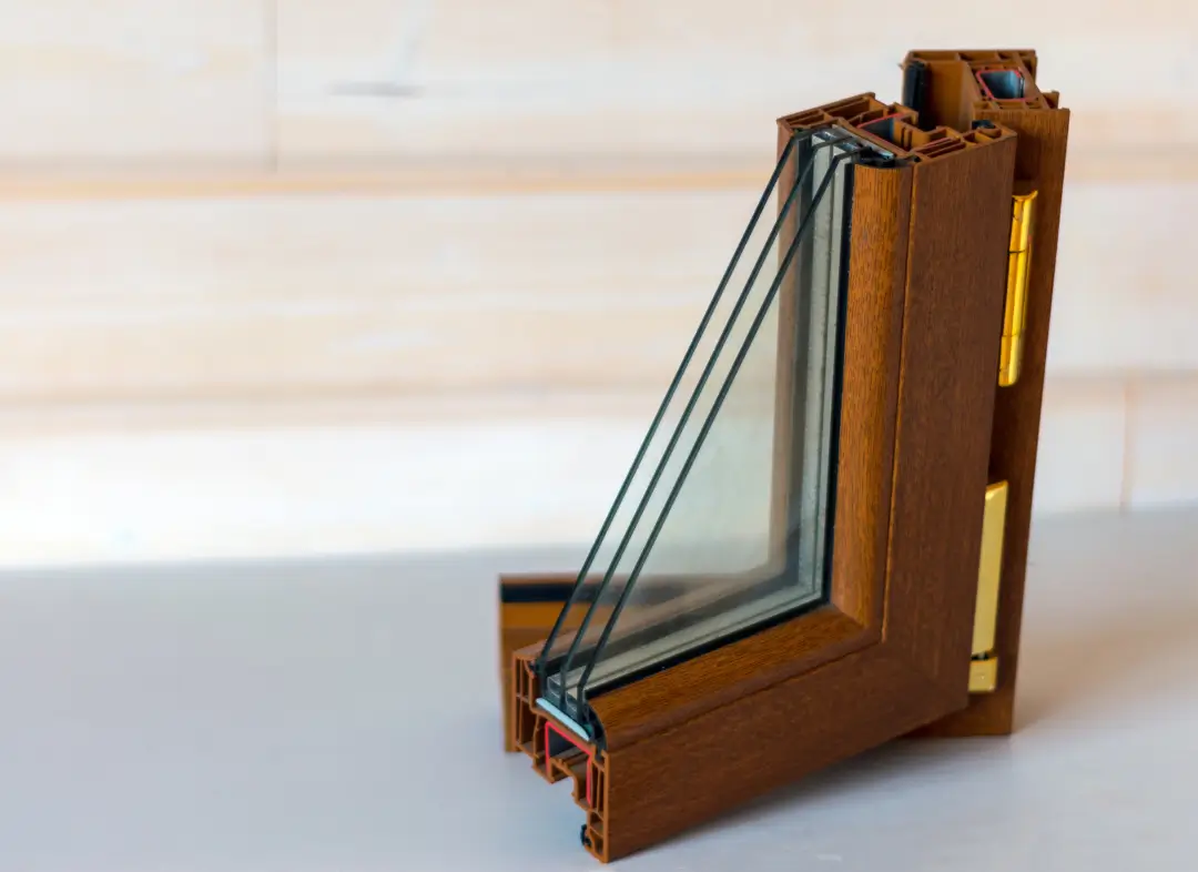 Installation de fenêtre en bois sur mesure Saint-Paul-de-Vence